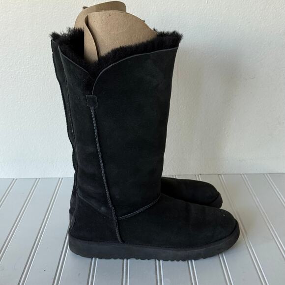 UGG Suede Shearling Classic Tall boots size 9 Black Ugg Logo - Picture 4 of 10
